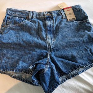 Levi High Waisted Mom Shorts